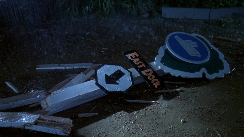jurassic_park_dock_sign.jpg